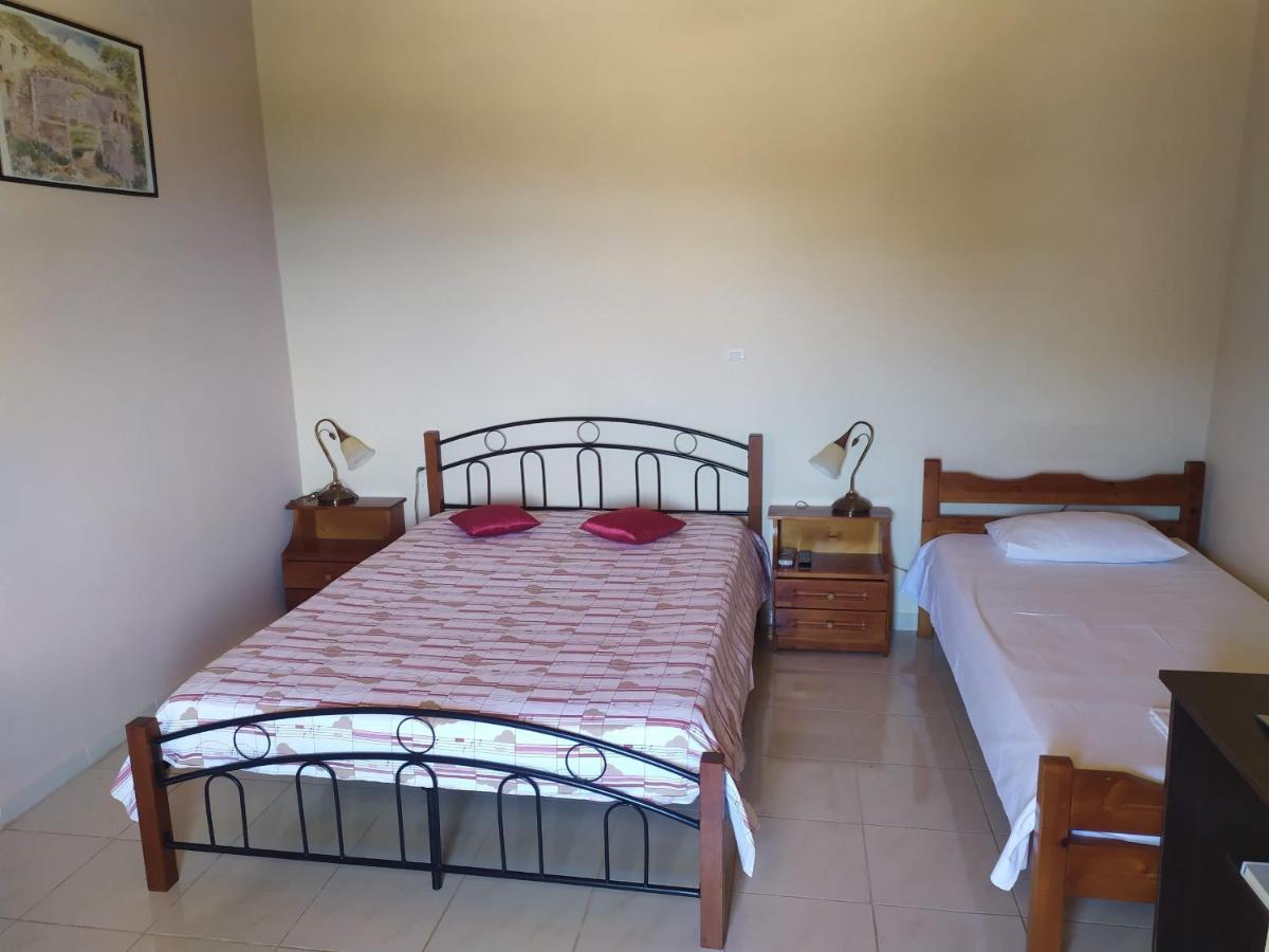 Toulatos Pantelis Apartman Puláta Kültér fotó