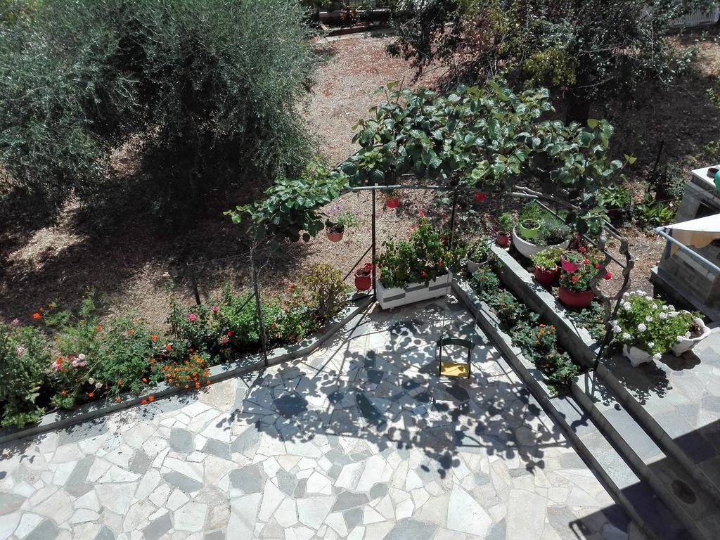 Toulatos Pantelis Apartman Puláta Kültér fotó