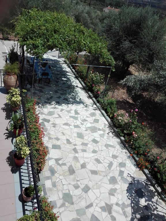 Toulatos Pantelis Apartman Puláta Kültér fotó